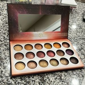 BH cosmetics Solar Flare eyeshadow palette